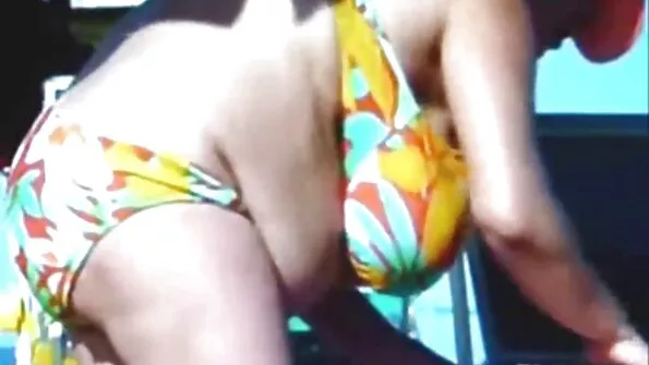 Приблизно двадцять сантиметрів у мені. відео секс безкоштовно