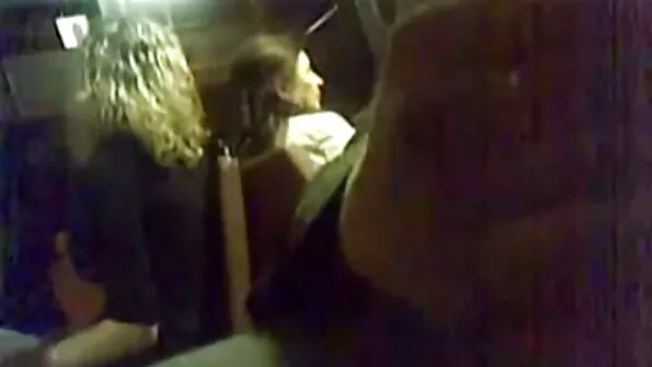 Гарячий публічний секс на даху готелю. скачати порно відео безкоштовно