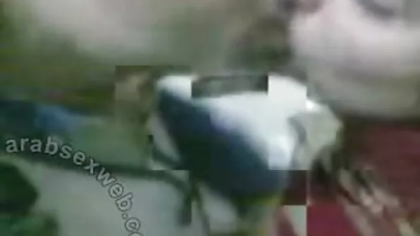 Студентка в міні-спідниці трахкає з однокурсником по дорозі додому. відео порно безкоштовно