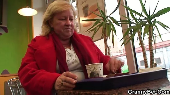 Зведена сестра заплатила своїм тілом секс фільми безкоштовно за зламаний геймпад