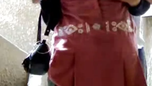 Запхати еротичне відео безплатно сплячій бабі простіше простого.