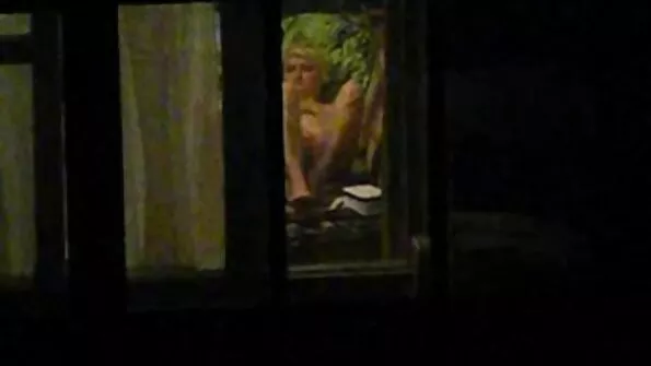 Удвох застрягли під ліжком порно відео онлайн безкоштовно